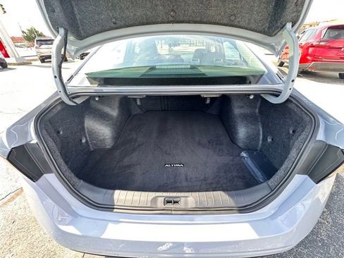 New 2025 Nissan Altima 2.5 SR image 11