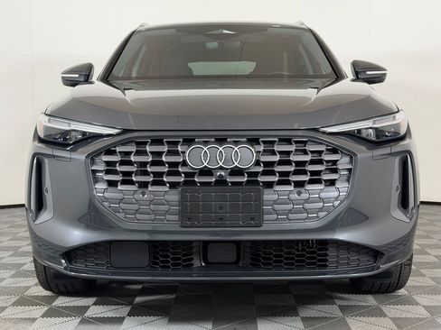 Certified 2025 Audi Q5 Prestige AWD/4WD image 6