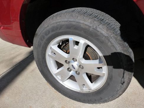 Used 2008 Ford Explorer XLT image 18