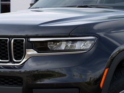 New 2026 Jeep Grand Cherokee L 4WD image 10