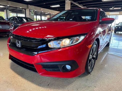 Used 2017 Honda Civic EX-T image 3