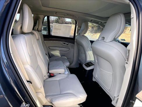 New 2026 Volvo XC90 T8 Ultra w/ Protection Package Premier image 27