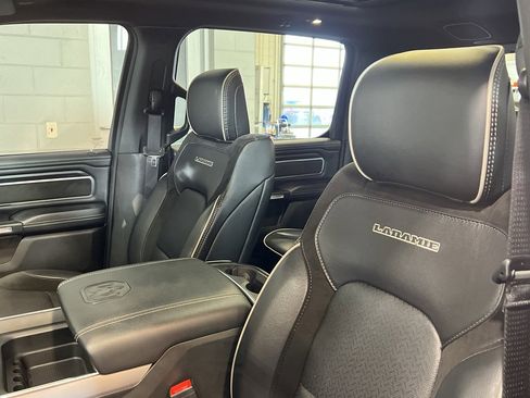 Used 2023 RAM 1500 Laramie AWD/4WD image 18