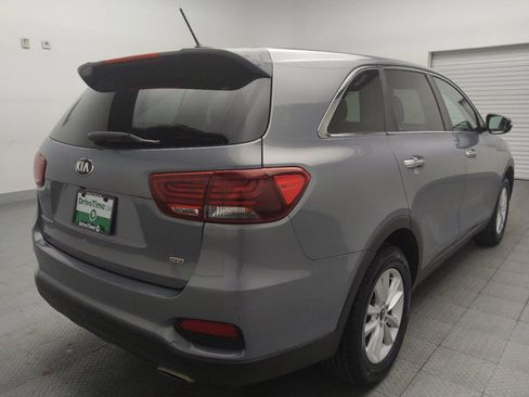 Used 2020 Kia Sorento LX FWD image 9