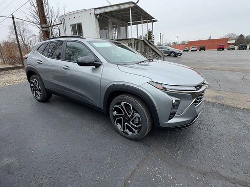 New 2026 Chevrolet Trax RS w/ Driver Confidence Package image 5