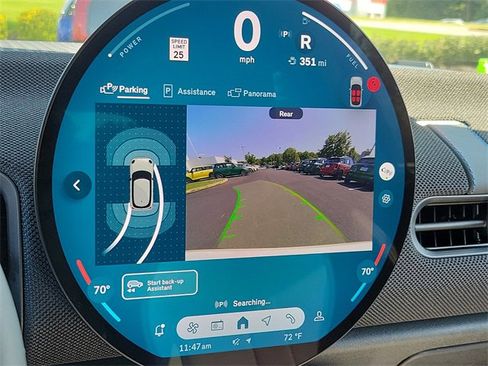 Used 2025 MINI Cooper 2-Door Hardtop image 16