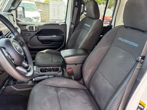 Used 2024 Jeep Wrangler Unlimited Rubicon 4xe AWD/4WD image 15