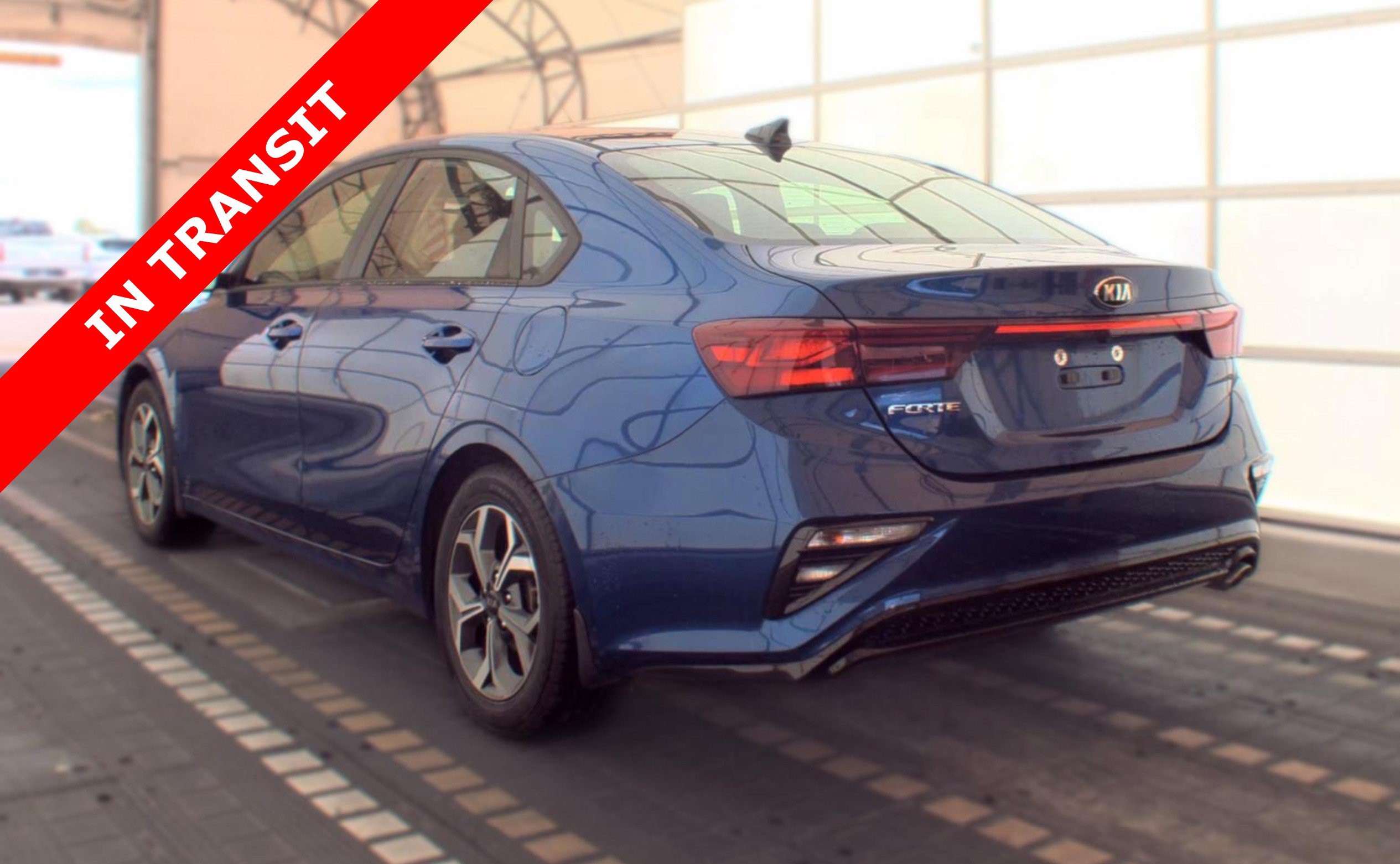 Used 2020 Kia Forte LXS FWD image 4