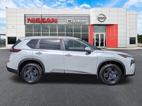 New 2026 Nissan Rogue SV FWD image 2