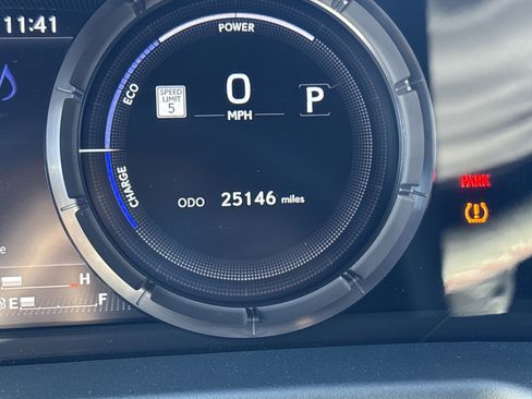 Used 2023 Lexus ES 300h F Sport image 22