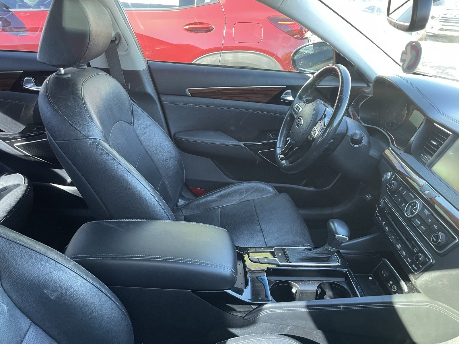 Used 2017 Kia Cadenza Premium w/ Luxury Package FWD image 7