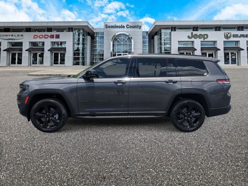 Used 2024 Jeep Grand Cherokee L Limited w/ Black Appearance Package AWD/4WD image 5
