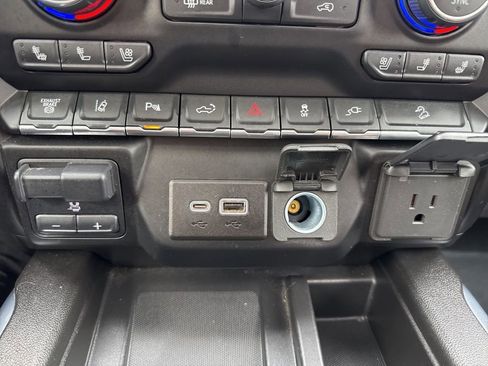 Used 2021 Chevrolet Silverado 3500 High Country w/ Z71 Off-Road Package image 31