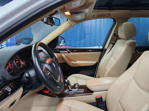 Used 2017 BMW X3 xDrive28i image 9