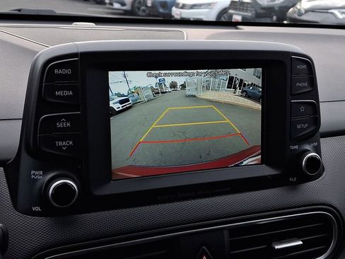 Used 2021 Hyundai Kona Limited w/ Cargo Package image 17