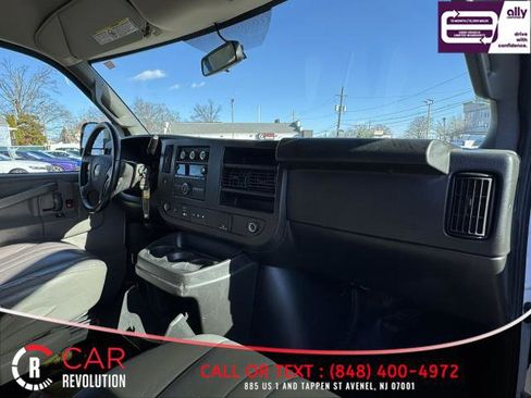 Used 2023 GMC Savana 2500 Extended w/ Driver Convenience Package image 32