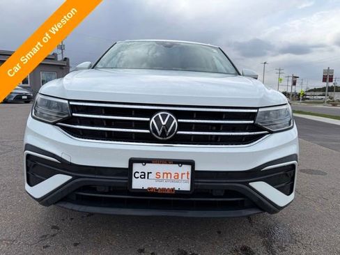 Used 2022 Volkswagen Tiguan SE AWD/4WD image 2