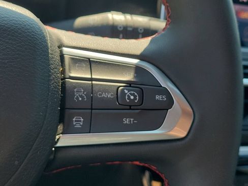 Certified 2025 Jeep Compass Trailhawk w/ Trailhawk Elite Group AWD/4WD image 25