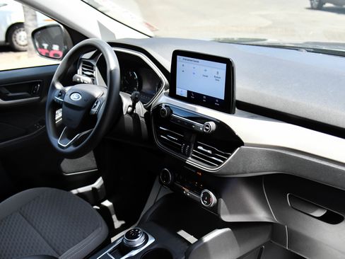 Used 2022 Ford Escape SE FWD image 44