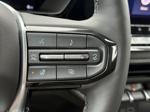 New 2025 Chevrolet Colorado LT w/ LT Convenience Package image 24