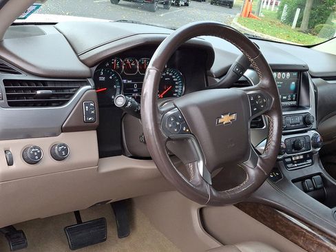 Used 2017 Chevrolet Tahoe LT w/ Luxury Package image 25