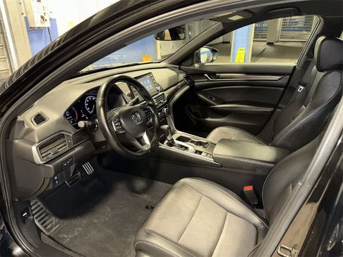 Used 2020 Honda Accord Sport image 29