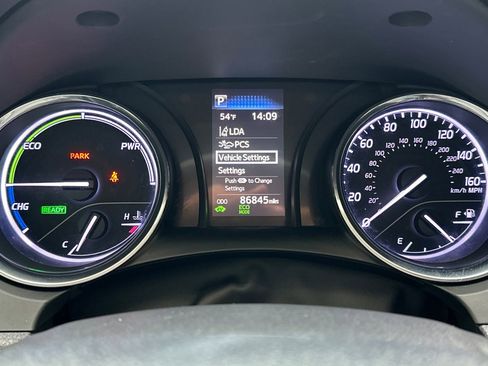 Used 2019 Toyota Camry LE image 19