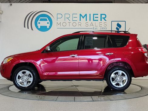 Used 2012 Toyota RAV4 4WD V6 w/ Tow Prep Pkg image 2