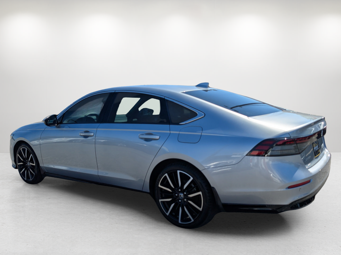 Used 2024 Honda Accord Touring image 7