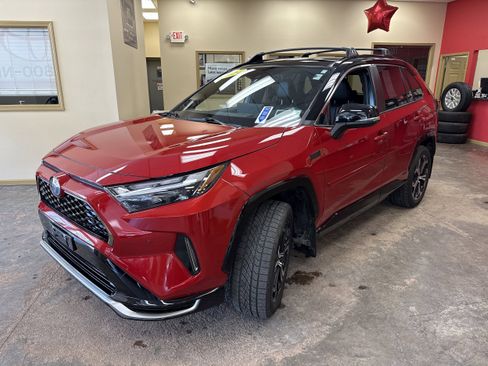 Used 2024 Toyota RAV4 XSE w/ Premium Package AWD/4WD image 3