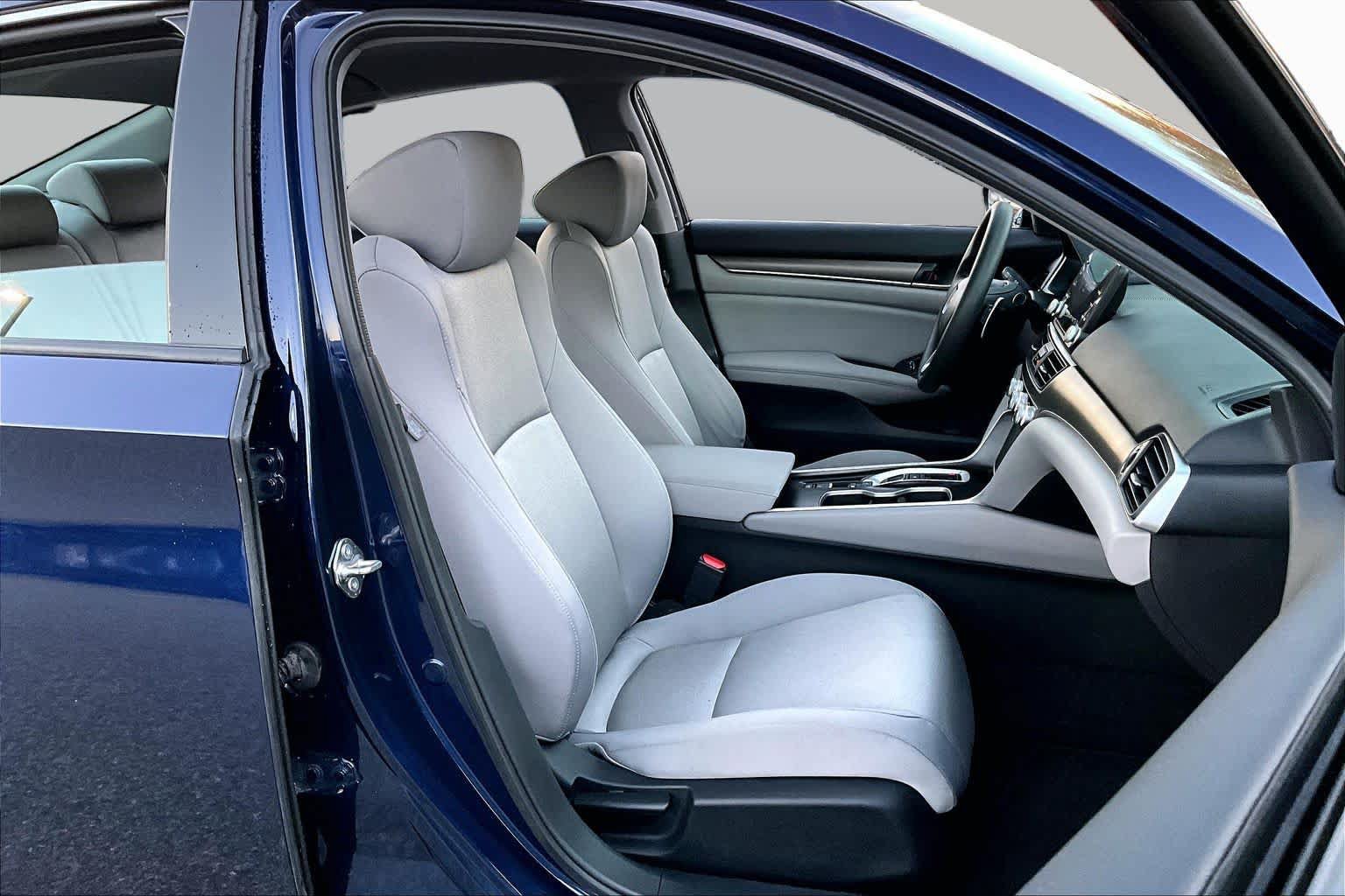 Used 2018 Honda Accord Hybrid image 8