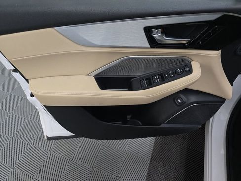 Used 2023 Acura MDX SH-AWD image 10