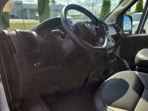 Used 2025 RAM ProMaster 2500 w/ Convenience Group FWD image 19