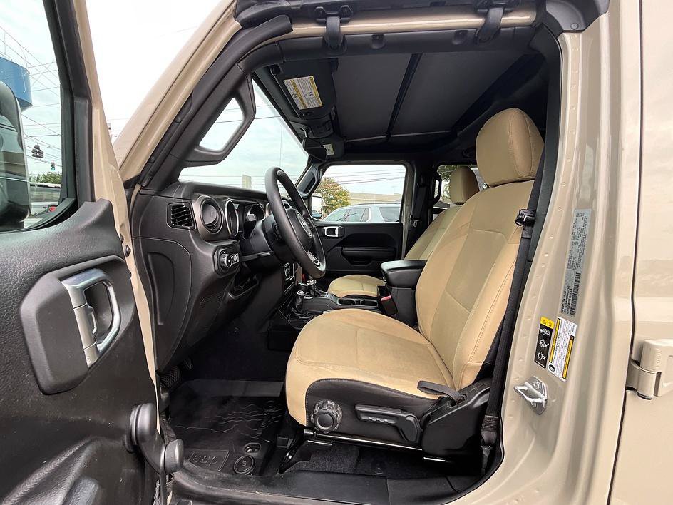 Used 2022 Jeep Wrangler Unlimited Sport AWD/4WD image 3