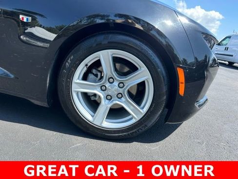 Used 2023 Chevrolet Camaro LT RWD image 8