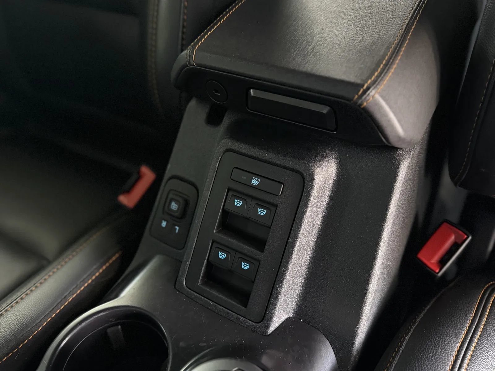 Used 2024 Ford Bronco Badlands AWD/4WD image 38