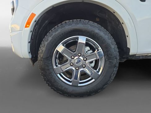 Used 2025 Ford Ranger Lariat w/ Chrome Accent Package image 15