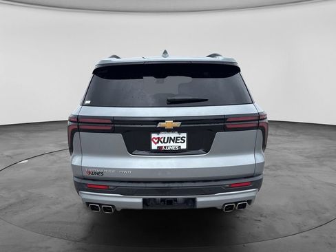 Used 2025 Chevrolet Traverse LT AWD/4WD image 11