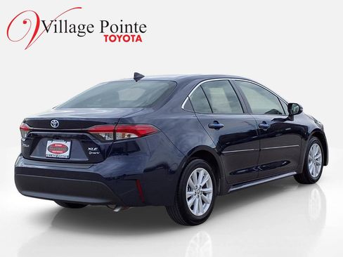 Certified 2025 Toyota Corolla XLE image 6