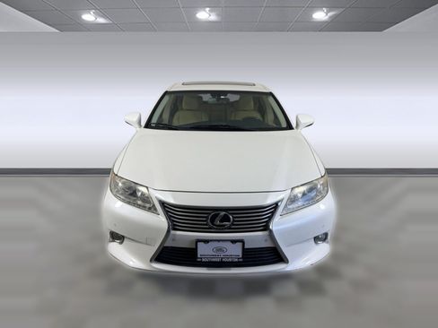 Used 2013 Lexus ES 350 w/ Luxury Pkg FWD image 6