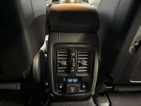Used 2018 Jeep Grand Cherokee Trackhawk AWD/4WD image 26
