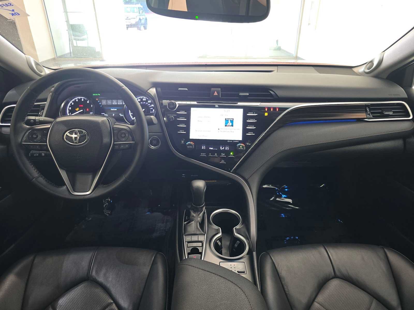 Used 2018 Toyota Camry XLE w/ Audio Package FWD image 10