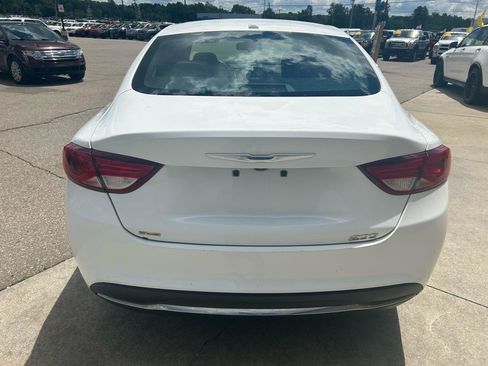 Used 2015 Chrysler 200 Limited w/ Convenience Group FWD image 6