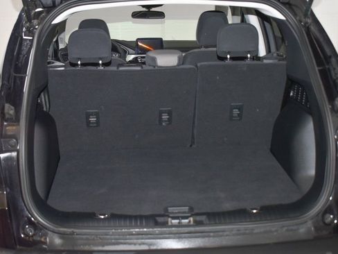 Used 2022 Ford Escape SE w/ SE Sport Appearance Package image 24