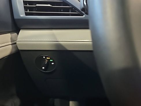 Used 2024 Volkswagen Taos SE image 34