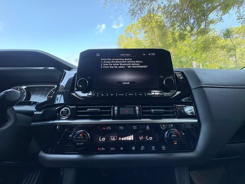 Used 2024 Nissan Pathfinder SL AWD/4WD image 20