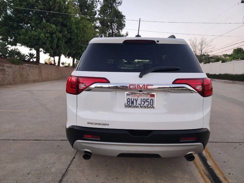 Used 2017 GMC Acadia SLT image 4