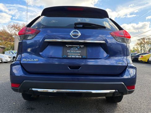 Used 2017 Nissan Rogue S image 16
