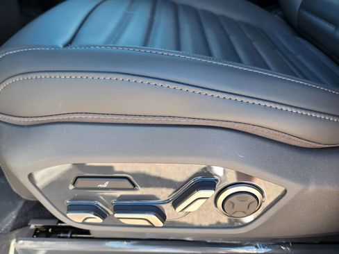 New 2026 Kia EV9 Land image 9