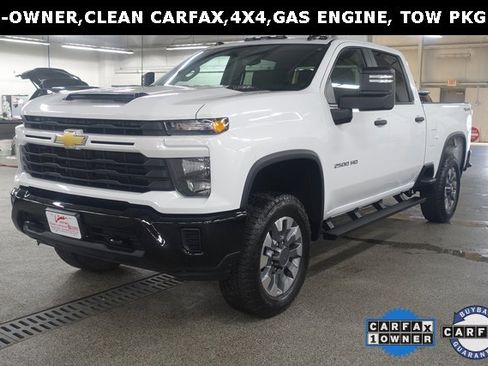 Used 2024 Chevrolet Silverado 2500 Custom w/ Custom Convenience Package image 3